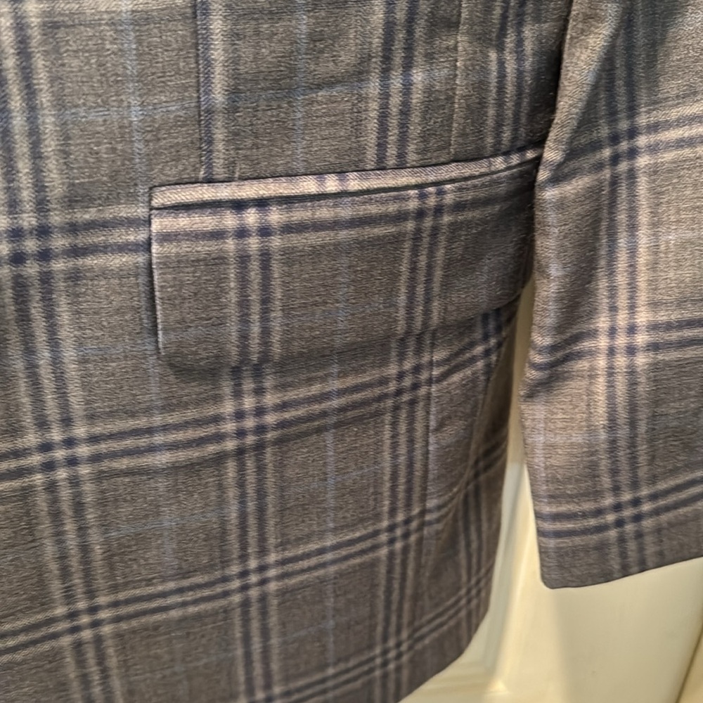 NWOT Mens beautiful sports coat by Jos A Bank. Size 35 short. Brown/blue/tan - Picture 4 of 14